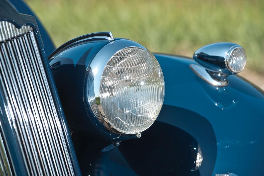 Packard 120 Deluxe Touring Sedan 1937 года  (фото 12 из 19)